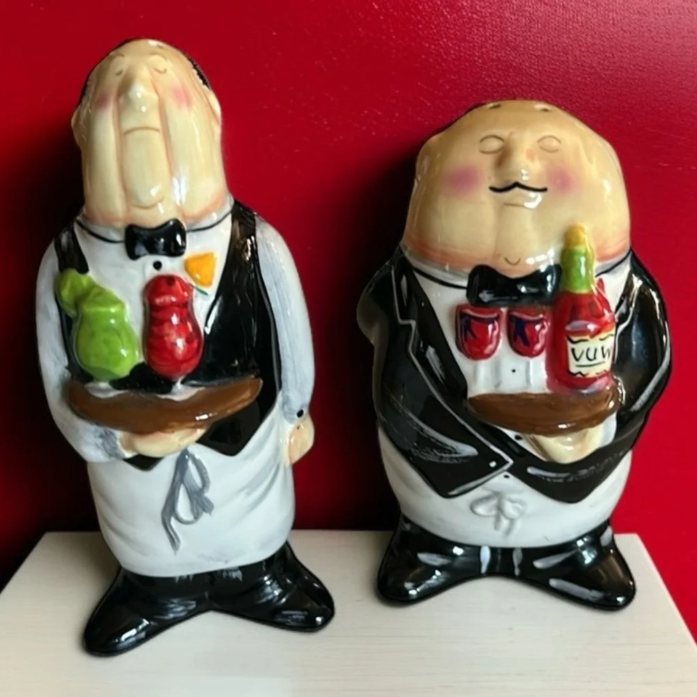 Certified International Dinner is Served Waiter and Butler Salt & Pepper Shakers - Picture 8 of 8
